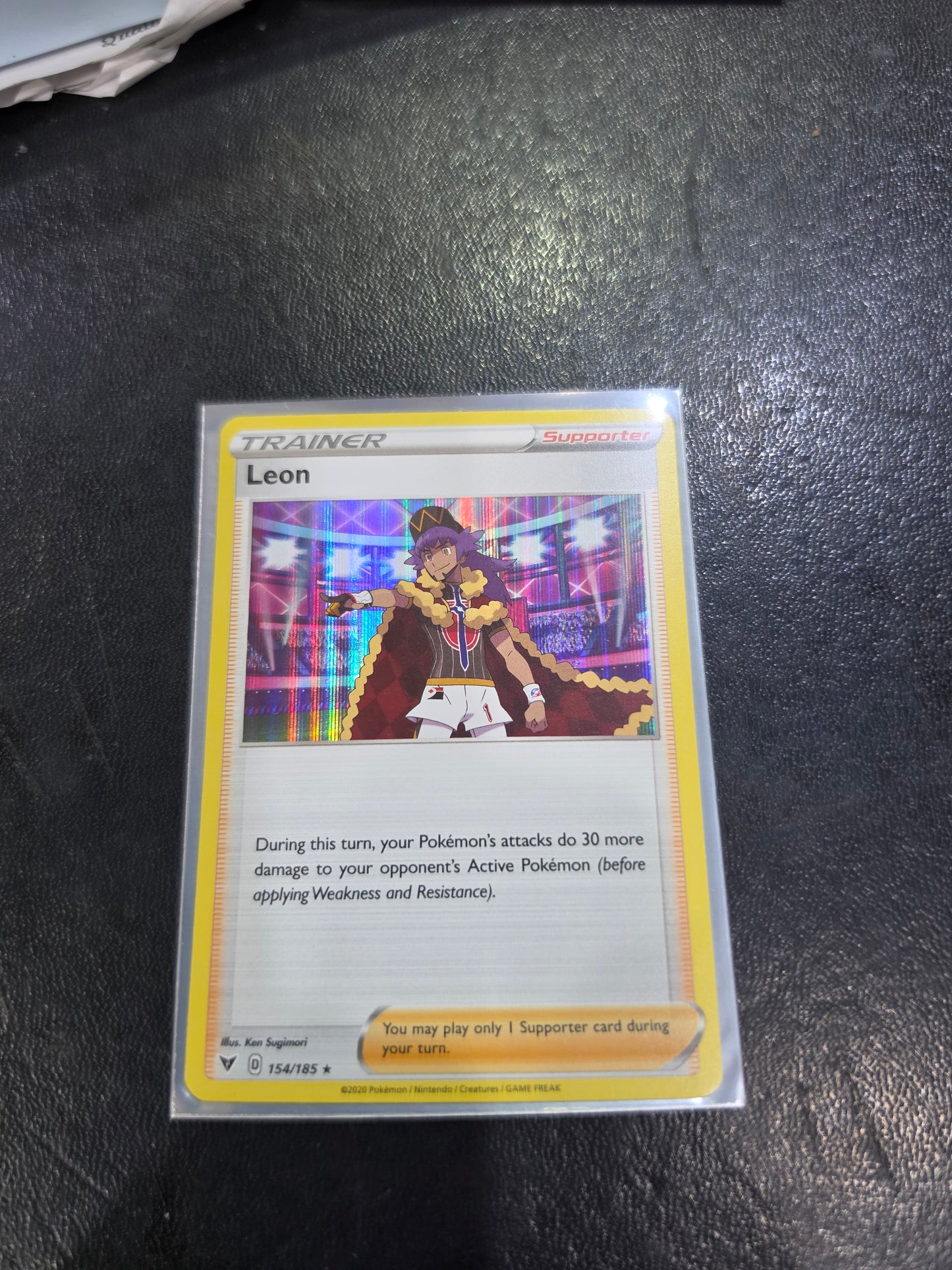 Leon (Holo Rare)